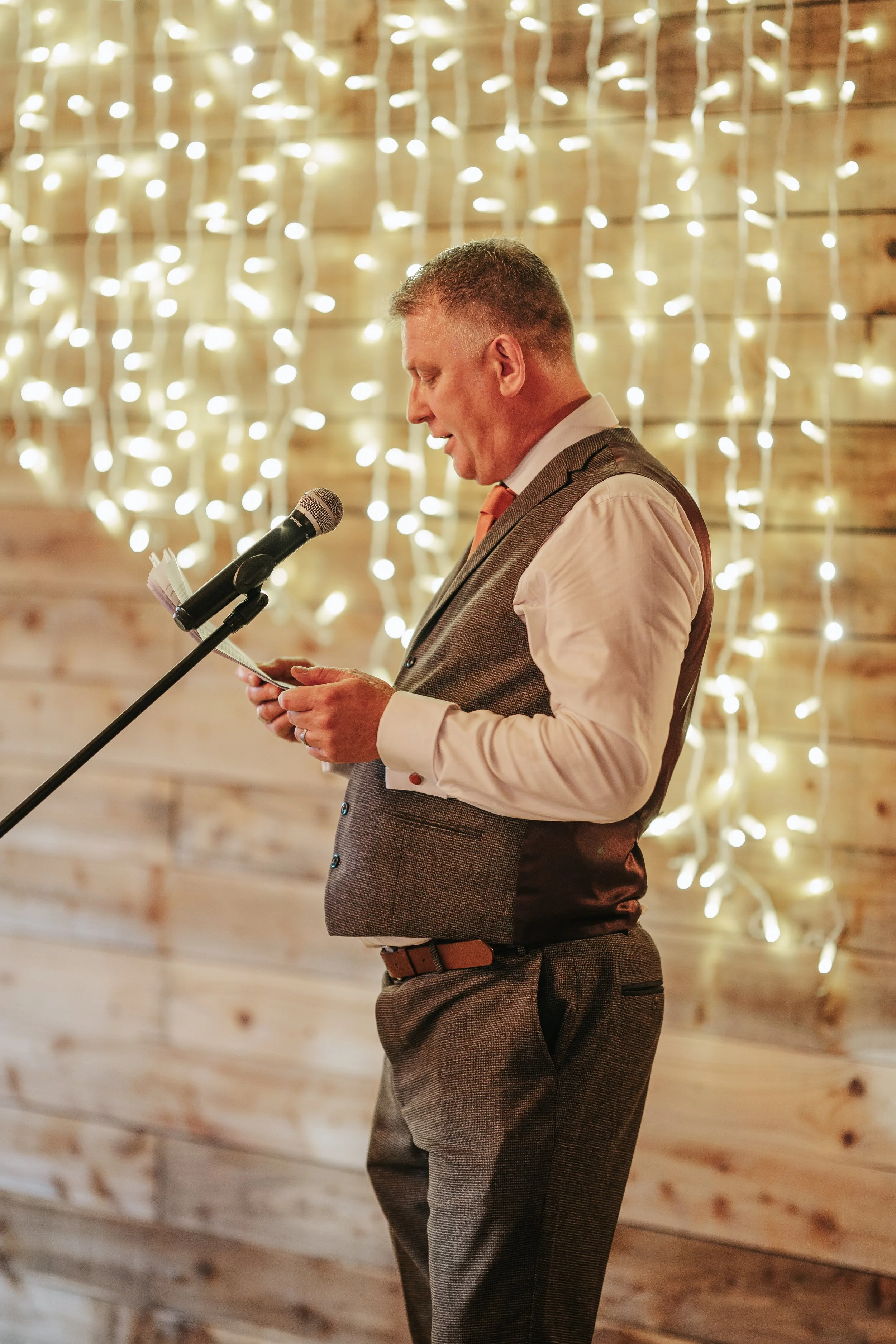 Loella and Gregg autumn country wedding portrait